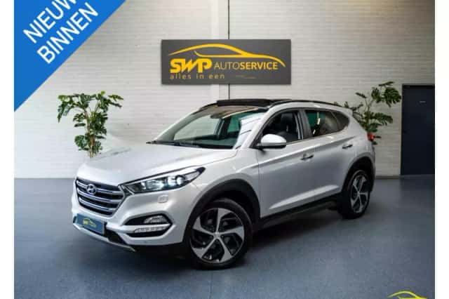 Hyundai Tucson (2016) thumbnail 1