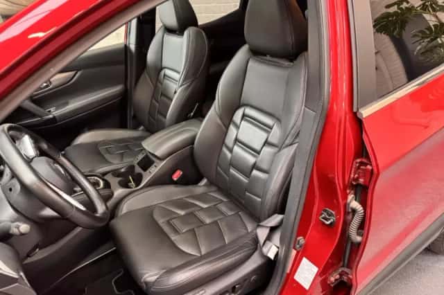 Nissan Qashqai (2019) thumbnail 2