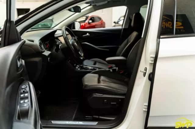 Opel Grandland (2020) thumbnail 2
