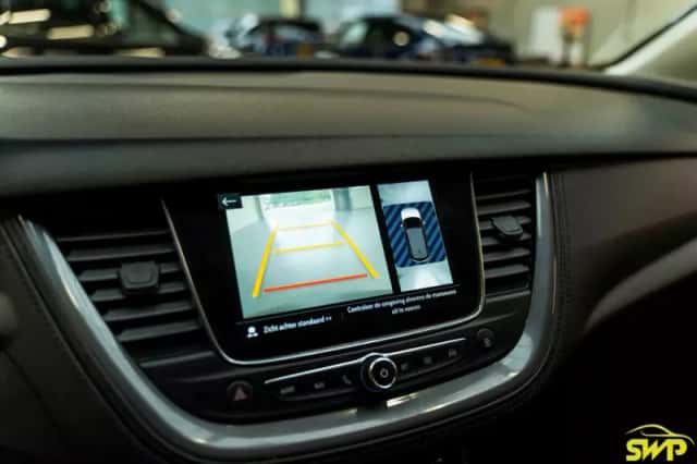 Opel Grandland (2020) thumbnail 4