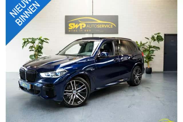 BMW X5 (2023) thumbnail 1