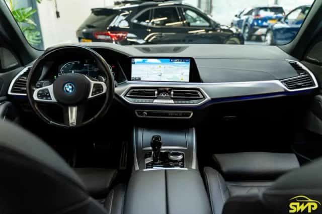 BMW X5 (2023) thumbnail 3