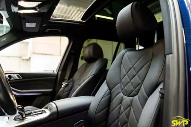 BMW X5 (2023) thumbnail 4