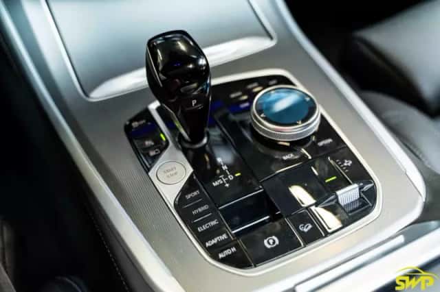 BMW X5 (2023) thumbnail 6