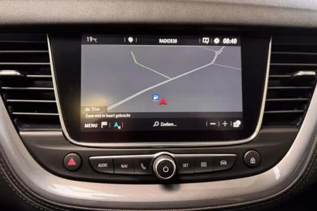 Opel Grandland (2019) thumbnail 3