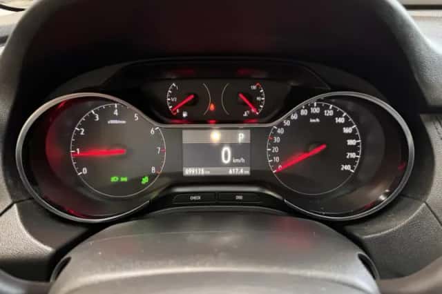 Opel Grandland (2019) thumbnail 6