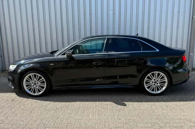 Audi A3 (2018) thumbnail 2