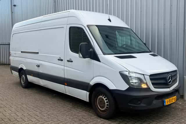 Mercedes-Benz Sprinter (2015) thumbnail 6
