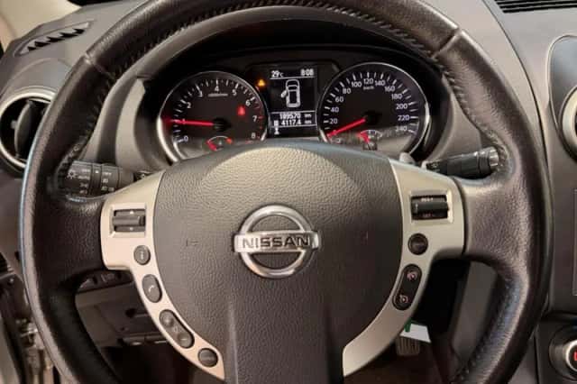 Nissan Qashqai (2012) thumbnail 5