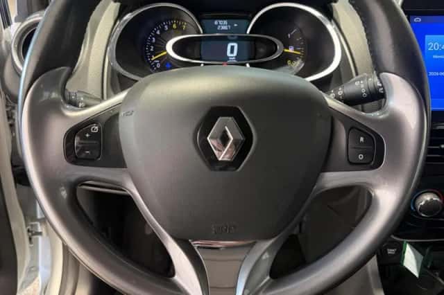 Renault Clio (2015) thumbnail 4