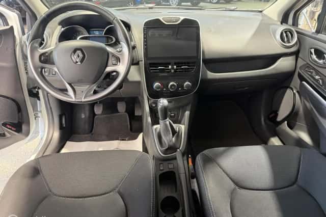 Renault Clio (2015) thumbnail 6
