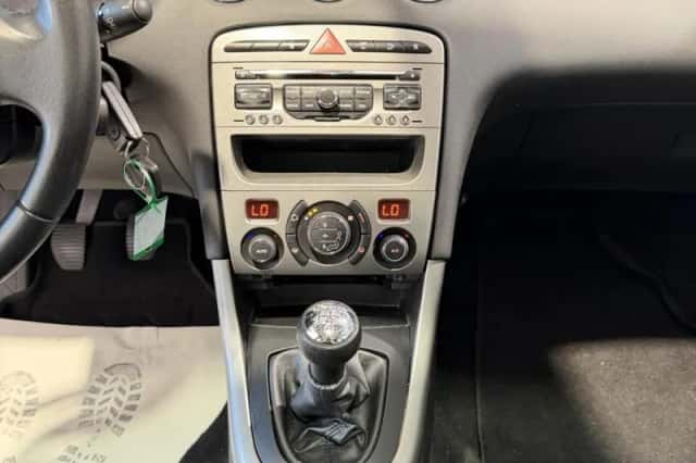 Peugeot 308 (2012) thumbnail 6