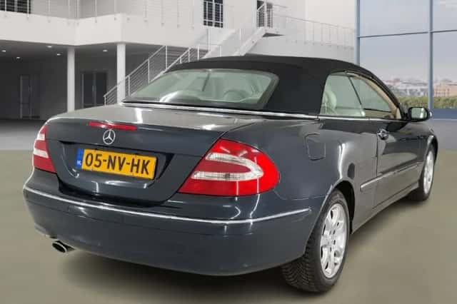 Mercedes-Benz CLK-Klasse (2004) thumbnail 4