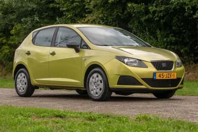 SEAT Ibiza (2009) thumbnail 3