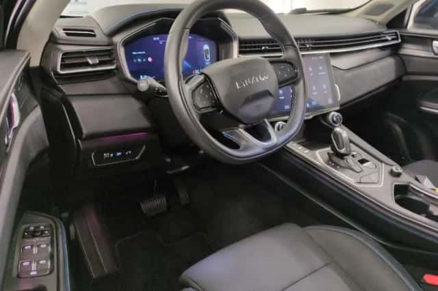 Lynk & Co 01 (2022) thumbnail 5