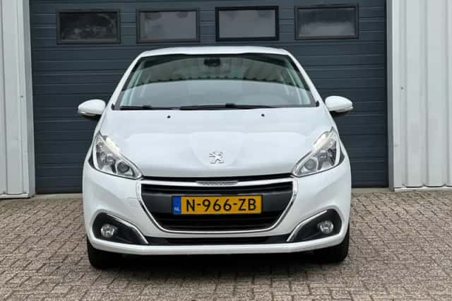 Peugeot 208 (2016) thumbnail 5