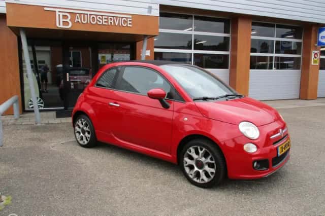 Fiat 500 (2014) thumbnail 2