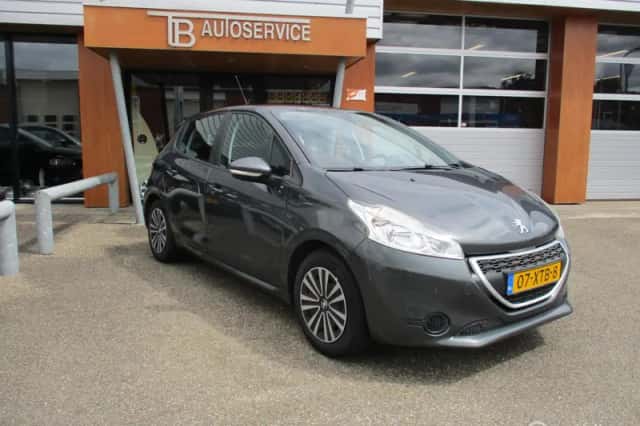 Peugeot 208 (2012) thumbnail 1