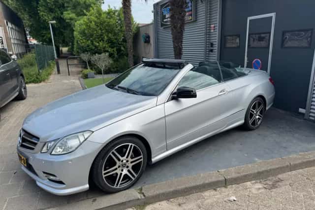 Mercedes-Benz E-Klasse (2011) thumbnail 1