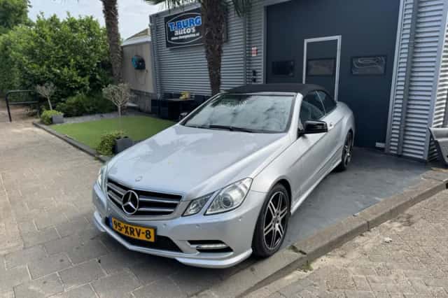 Mercedes-Benz E-Klasse (2011) thumbnail 2