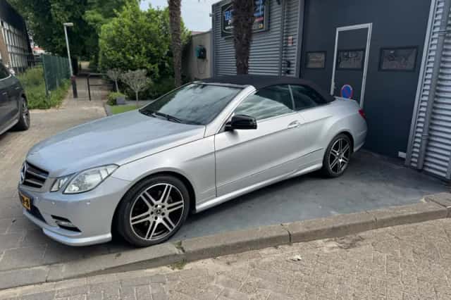 Mercedes-Benz E-Klasse (2011) thumbnail 3