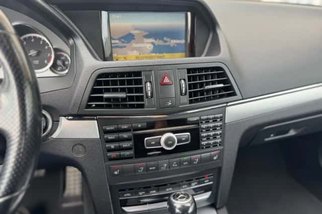 Mercedes-Benz E-Klasse (2011) thumbnail 4