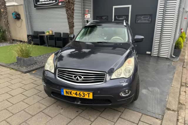Infiniti EX (2010) thumbnail 5