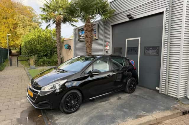 Peugeot 208 (2016) thumbnail 1