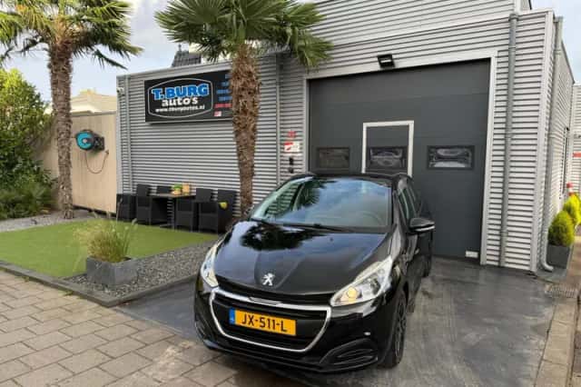 Peugeot 208 (2016) thumbnail 2