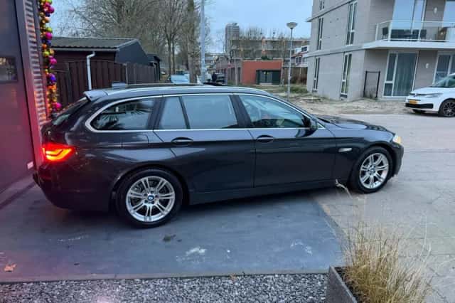 BMW 5-Serie (2011) thumbnail 5