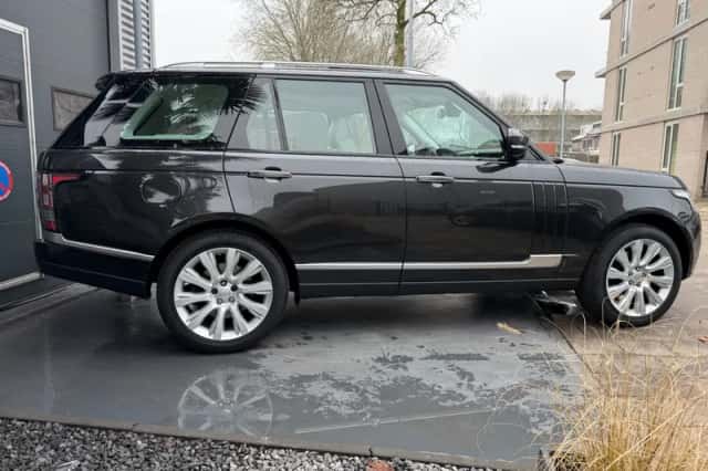 Land Rover Range Rover (2014) thumbnail 3