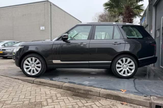 Land Rover Range Rover (2014) thumbnail 4