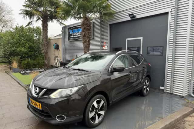 Nissan Qashqai (2015) thumbnail 1
