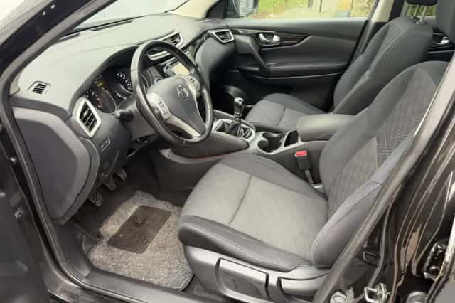Nissan Qashqai (2015) thumbnail 6