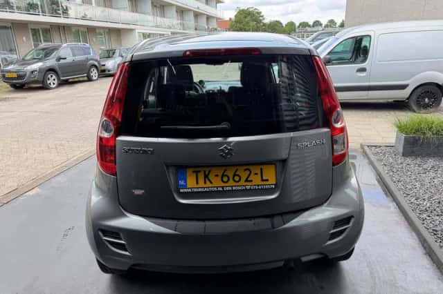 Suzuki Splash (2012) thumbnail 6