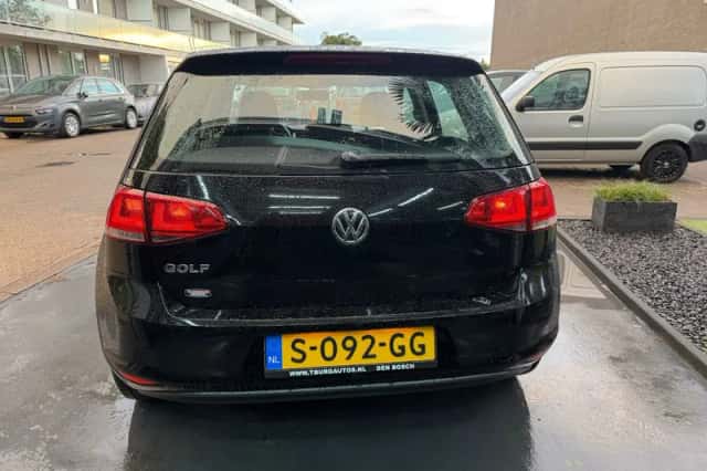 Volkswagen Golf (2013) thumbnail 6