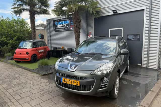 Peugeot 4007 (2008) thumbnail 1