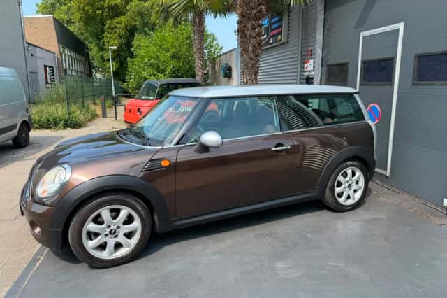 MINI Clubman (2007) thumbnail 2