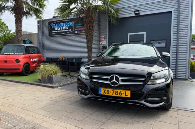 Mercedes-Benz C-Klasse (2015) thumbnail 4