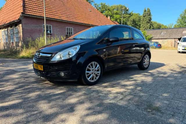 Opel Corsa (2008) thumbnail 1