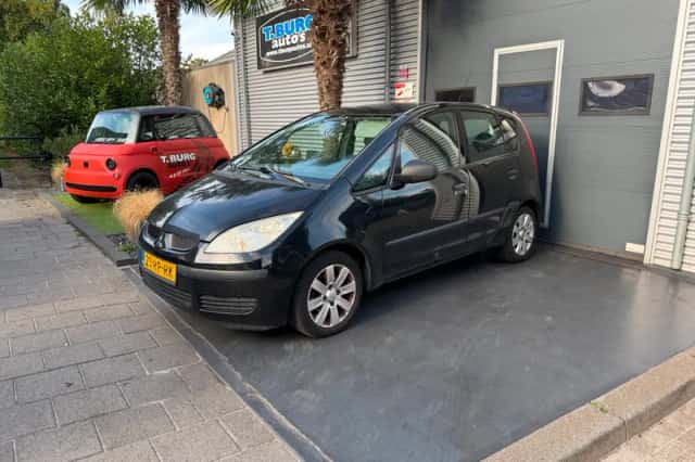 Mitsubishi Colt (2005) thumbnail 1