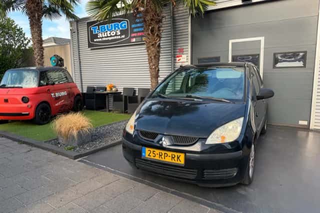 Mitsubishi Colt (2005) thumbnail 3