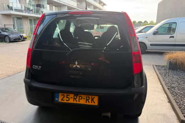 Mitsubishi Colt (2005) thumbnail 5