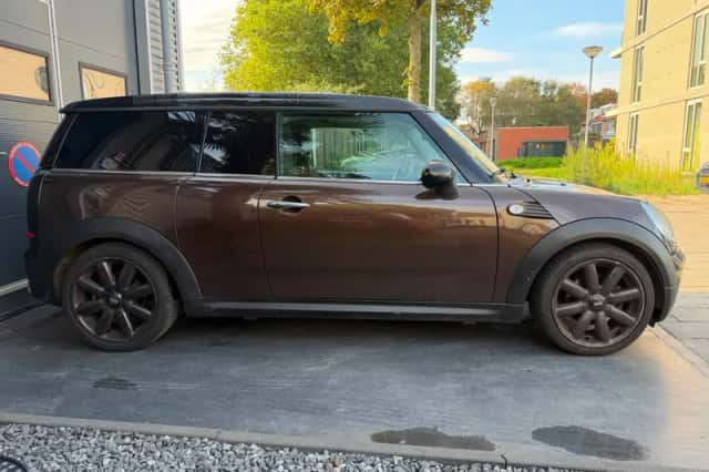 MINI Clubman (2008) thumbnail 2