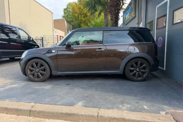MINI Clubman (2008) thumbnail 4