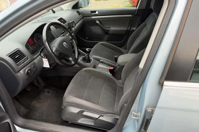 Volkswagen Jetta (2009) thumbnail 6