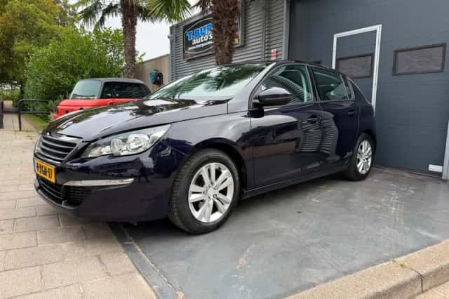 Peugeot 308 (2014) thumbnail 1