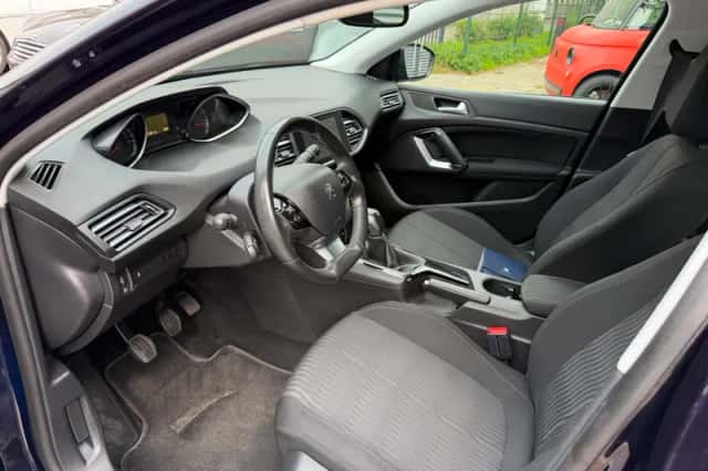 Peugeot 308 (2014) thumbnail 6