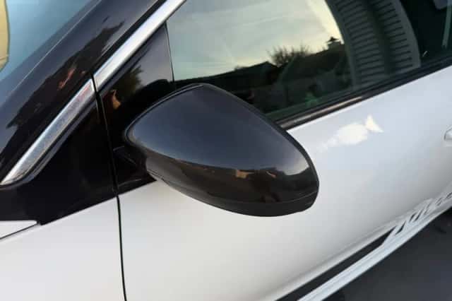 Opel Adam (2013) thumbnail 6