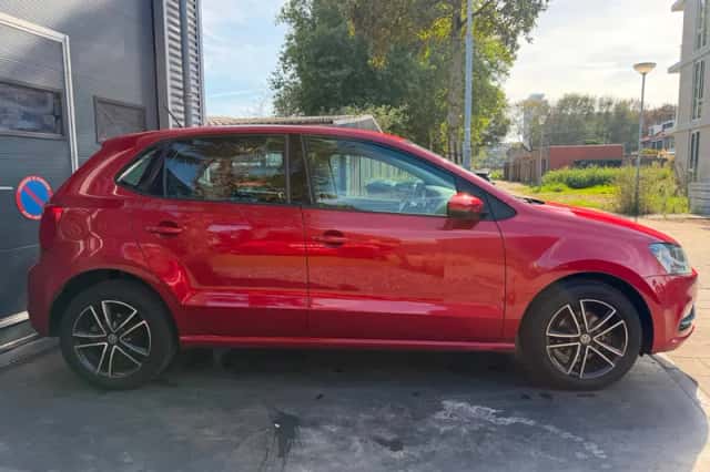 Volkswagen Polo (2017) thumbnail 4